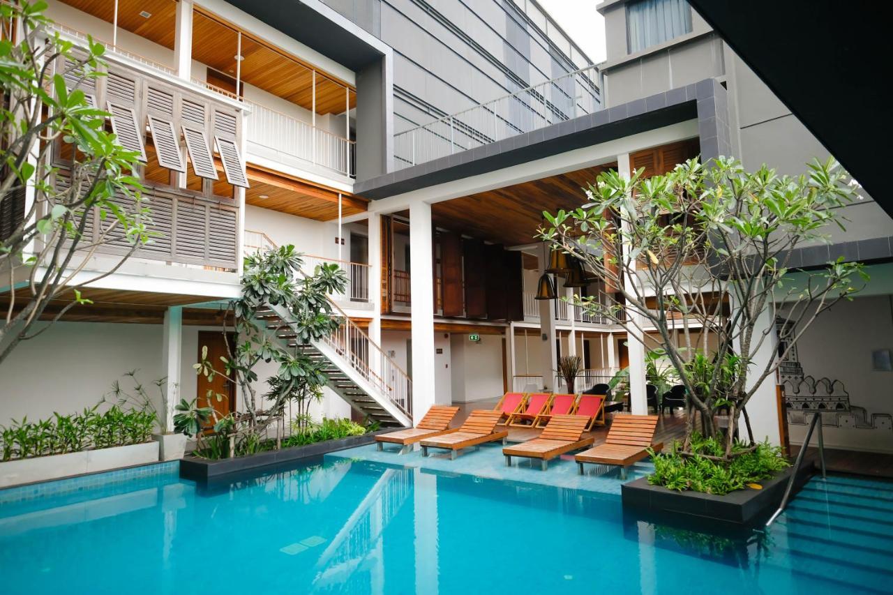 Nanda Heritage Hotel Bangkok Exterior photo